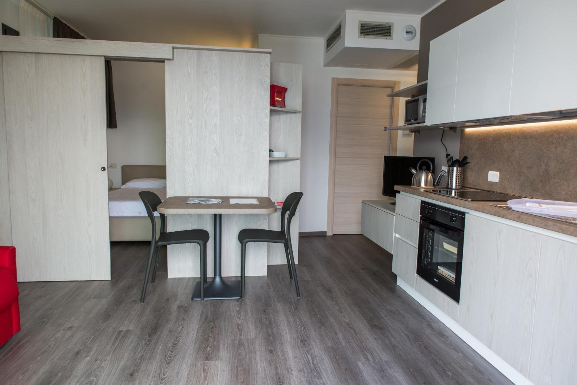 Апартаменти Residenza Luigina Варенна Номер фото