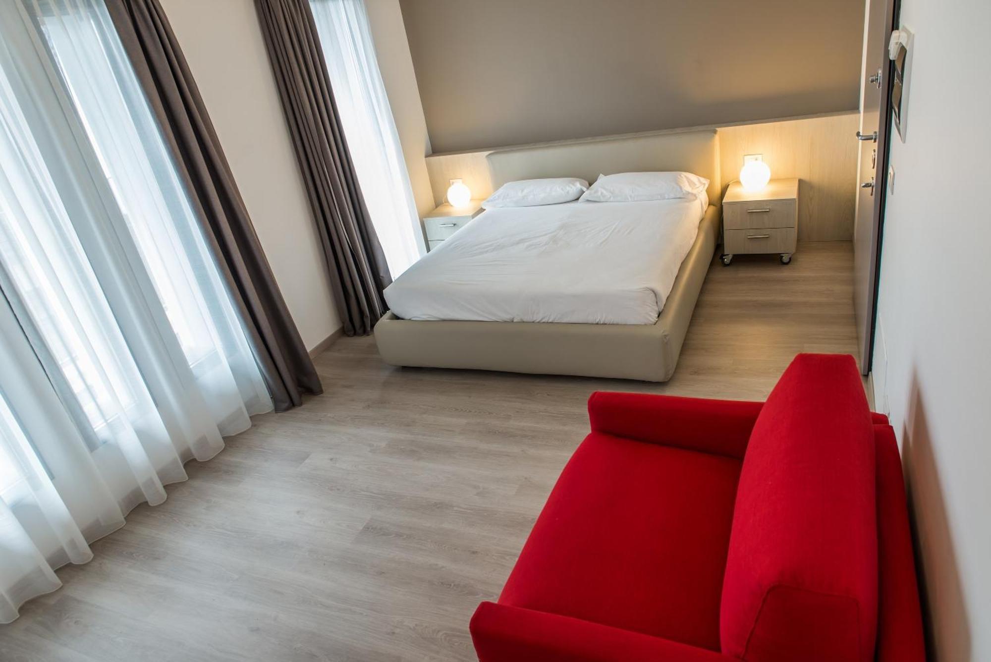 Апартаменти Residenza Luigina Варенна Номер фото