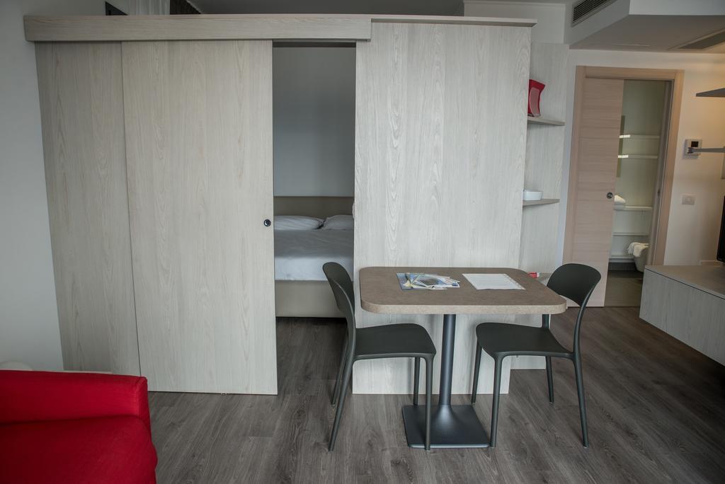 Апартаменти Residenza Luigina Варенна Номер фото