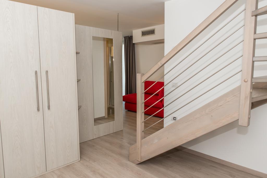 Апартаменти Residenza Luigina Варенна Номер фото