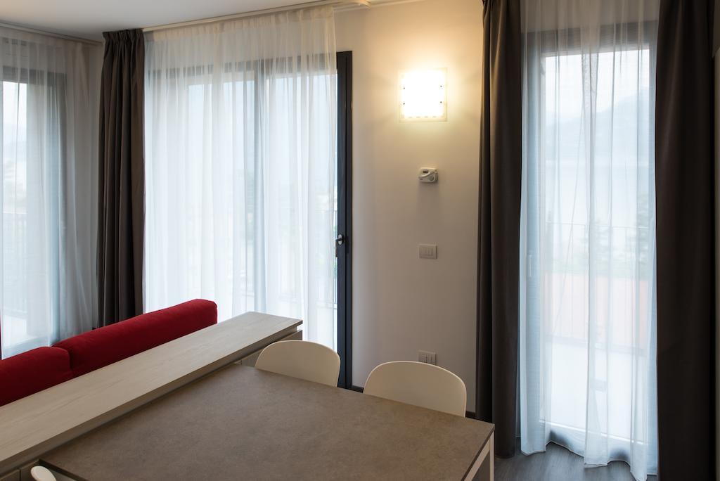 Апартаменти Residenza Luigina Варенна Номер фото